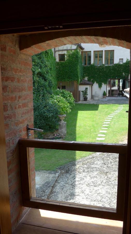 Clos De Mont July, Architecture Xviiie Au Coeur De La Nature Ceyzeriat Exterior foto